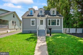 5 MONUMENT AVE, Hamilton, NJ 08619