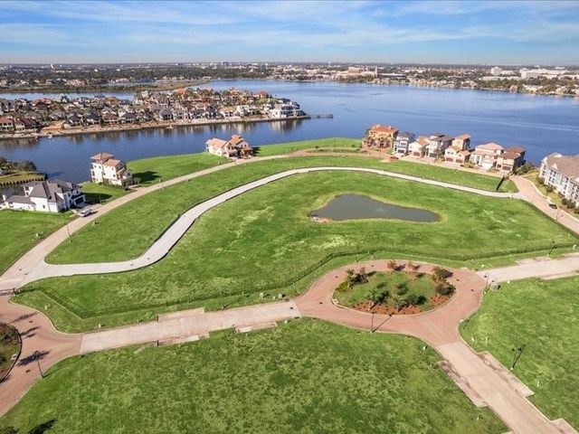 2555 Beacon Circle, League City, TX 77573