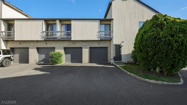 288 Crabtree Ct, Bernards Twp., NJ 07920