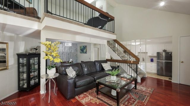 288 Crabtree Ct, Bernards Twp., NJ 07920