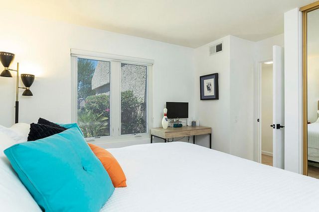 35918 Paseo Circulo E, Cathedral City, CA 92234