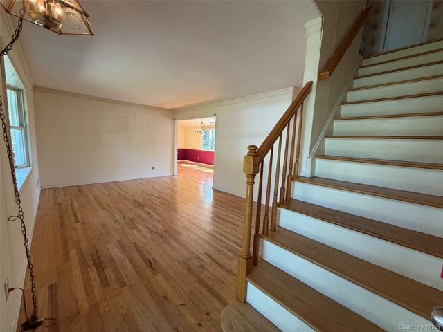 21 Purdy Avenue, East Northport, NY 11731