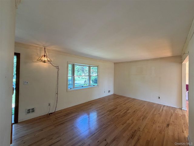21 Purdy Avenue, East Northport, NY 11731