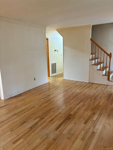 21 Purdy Avenue, East Northport, NY 11731
