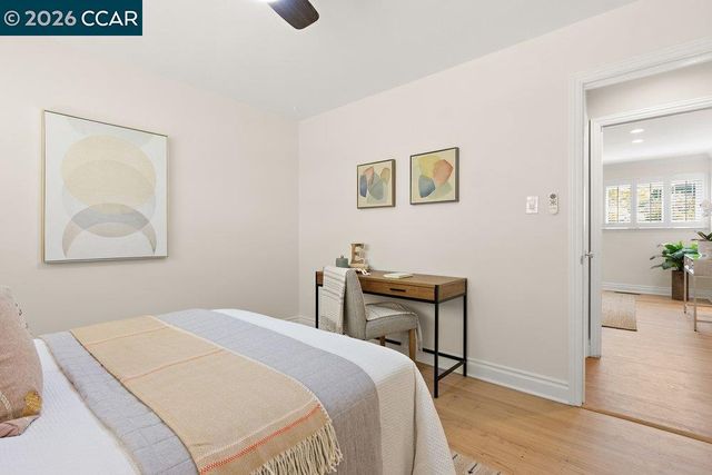 7 Whitehall Dr, Orinda, CA 94563