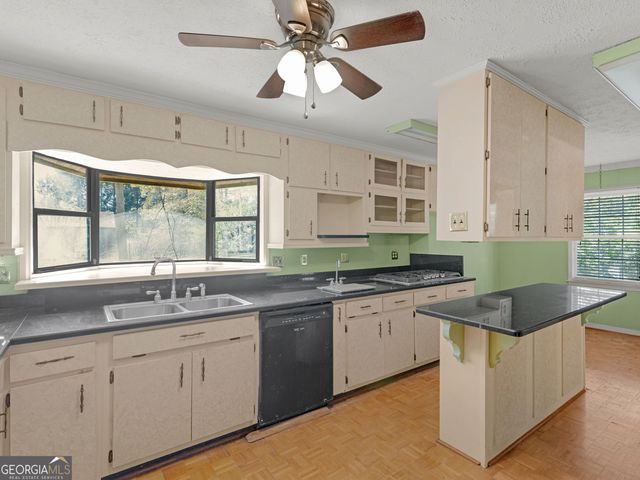 209 Founders Drive, Barnesville, GA 30204