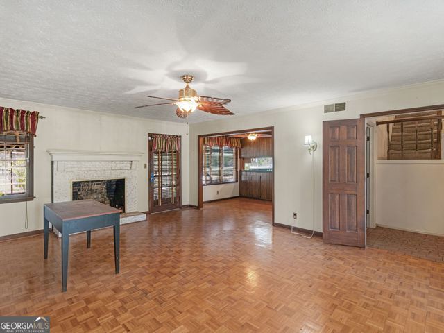 209 Founders Drive, Barnesville, GA 30204