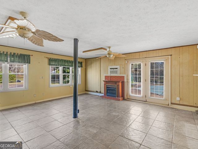 209 Founders Drive, Barnesville, GA 30204