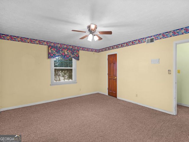 209 Founders Drive, Barnesville, GA 30204