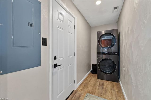478 Duchess CT, Hampton, VA 23669