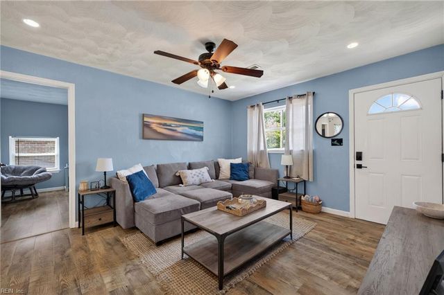 478 Duchess CT, Hampton, VA 23669