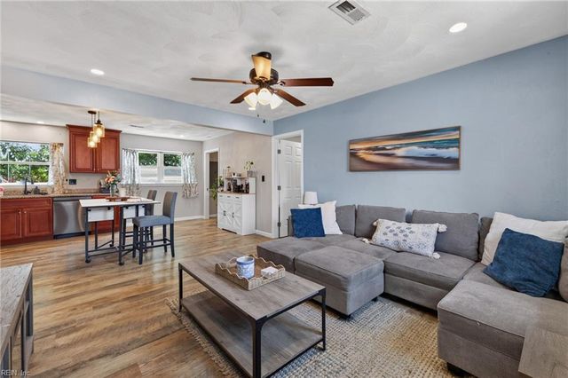 478 Duchess CT, Hampton, VA 23669