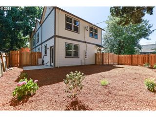 5477 N Fessenden St, Portland, OR 97203