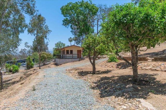 1238 Cedar Street, Ramona, CA 92065