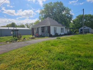 607 Filbert Street, Odin, IL 62870