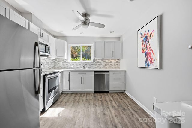 3336 Heathstead Place B, Charlotte, NC 28210