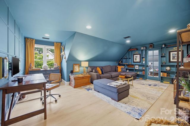 18620 Town Harbour Road, Cornelius, NC 28031