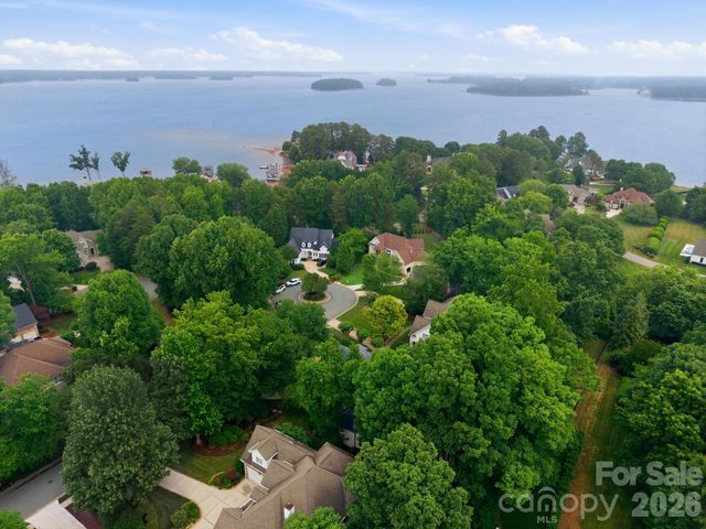 18620 Town Harbour Road, Cornelius, NC 28031