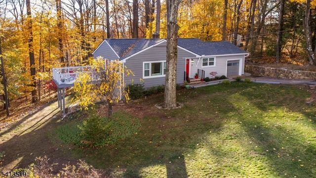 17 Putters Rd, Roxbury Twp., NJ 07876