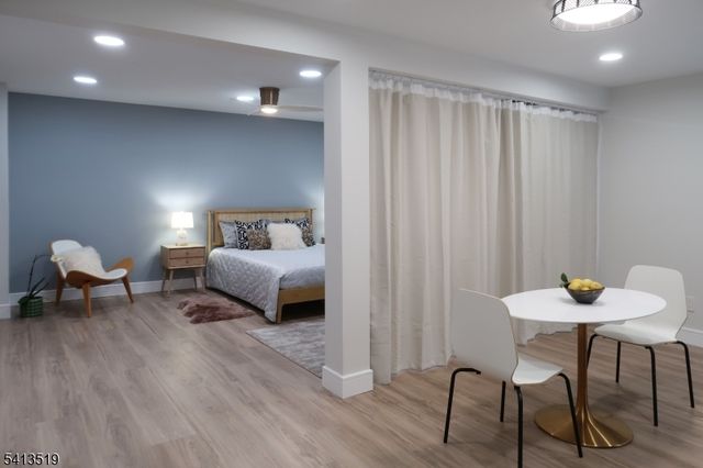 17 Putters Rd, Roxbury Twp., NJ 07876