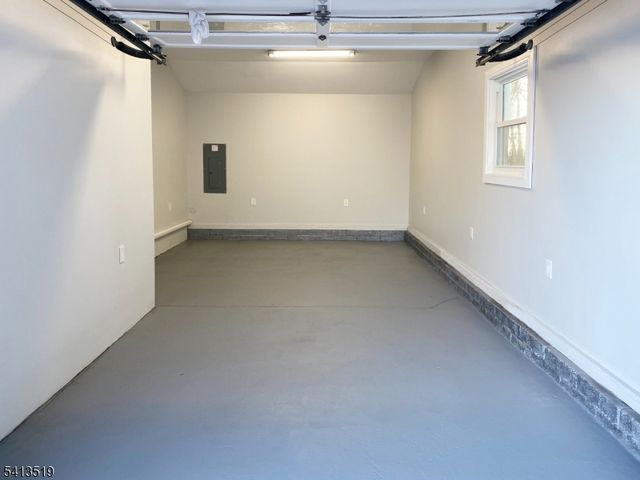 17 Putters Rd, Roxbury Twp., NJ 07876