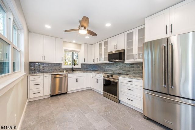 17 Putters Rd, Roxbury Twp., NJ 07876