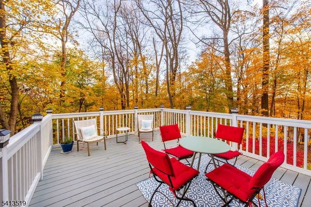 17 Putters Rd, Roxbury Twp., NJ 07876