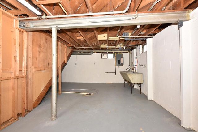 4948 S 15th STREET, Milwaukee, WI 53221