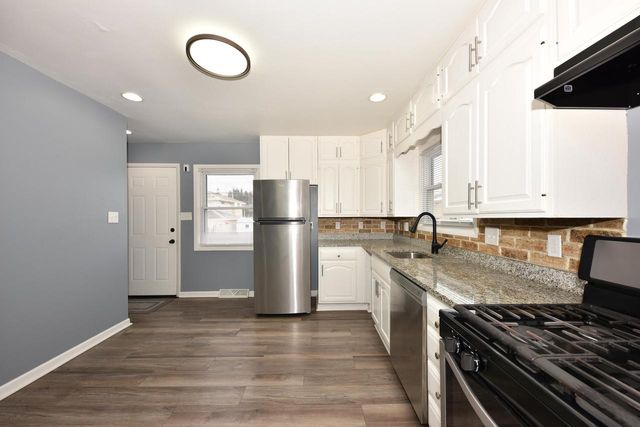 4948 S 15th STREET, Milwaukee, WI 53221