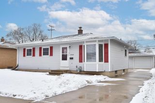 4948 S 15th STREET, Milwaukee, WI 53221