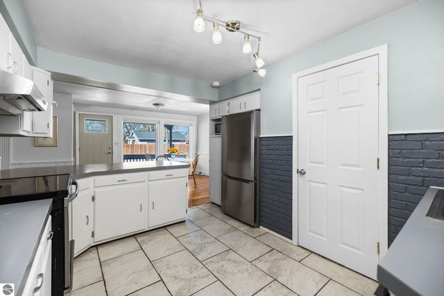 1209 Cass Street, Traverse City, MI 49684