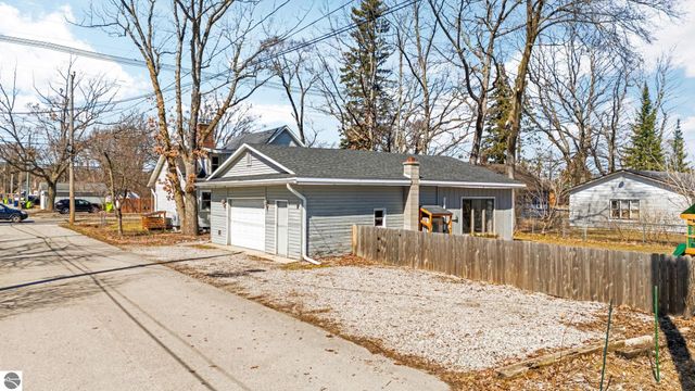 1209 Cass Street, Traverse City, MI 49684