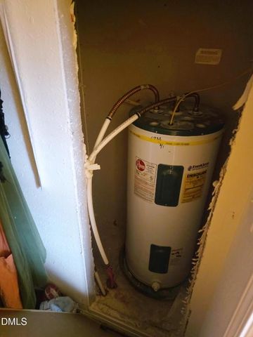 664 Glebe Road, Henderson, NC 27537