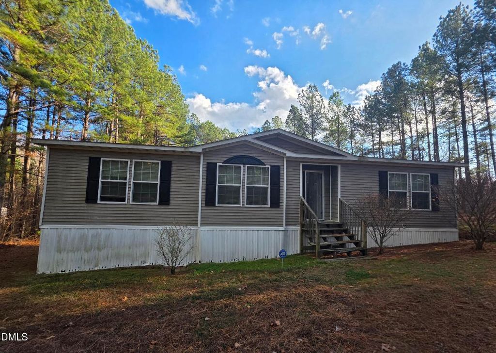 664 Glebe Road, Henderson, NC 27537