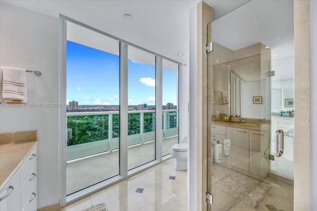 19955 NE 38th Court 2202, Aventura, FL 33180