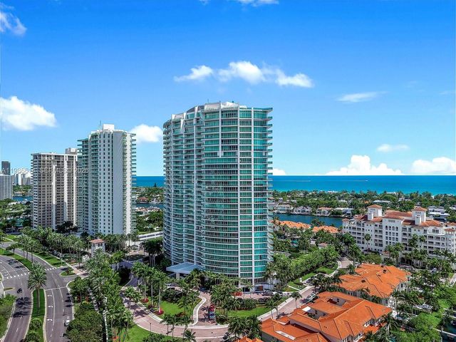 19955 NE 38th Court 2202, Aventura, FL 33180