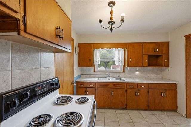 5507 Hunter Street, Kansas City, MO 64133