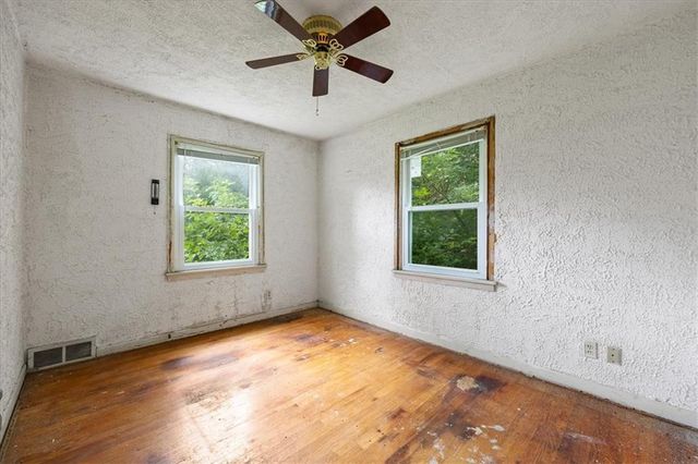 5507 Hunter Street, Kansas City, MO 64133