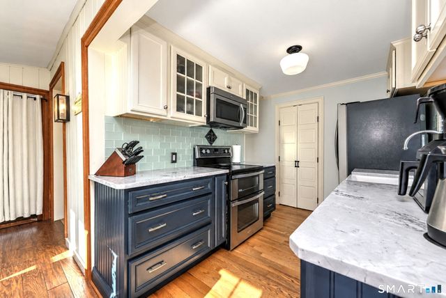 23 Longview Drive, Brookfield, CT 06804