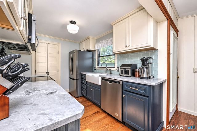23 Longview Drive, Brookfield, CT 06804