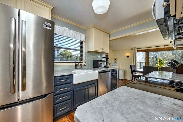 23 Longview Drive, Brookfield, CT 06804