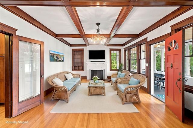 76 Coolridge Avenue, Smithfield, RI 02828
