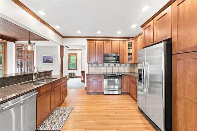 76 Coolridge Avenue, Smithfield, RI 02828