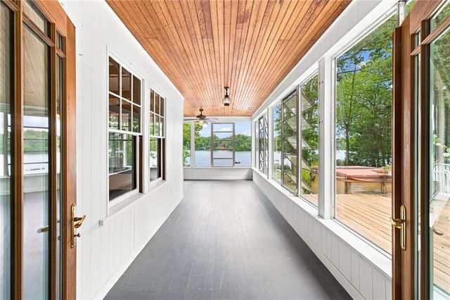 76 Coolridge Avenue, Smithfield, RI 02828
