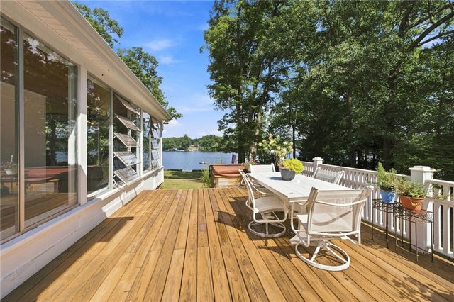 76 Coolridge Avenue, Smithfield, RI 02828