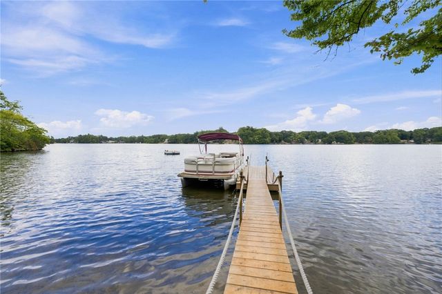 76 Coolridge Avenue, Smithfield, RI 02828