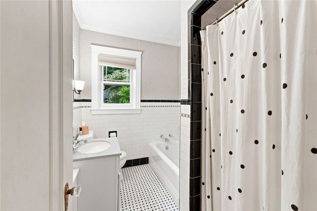 76 Coolridge Avenue, Smithfield, RI 02828