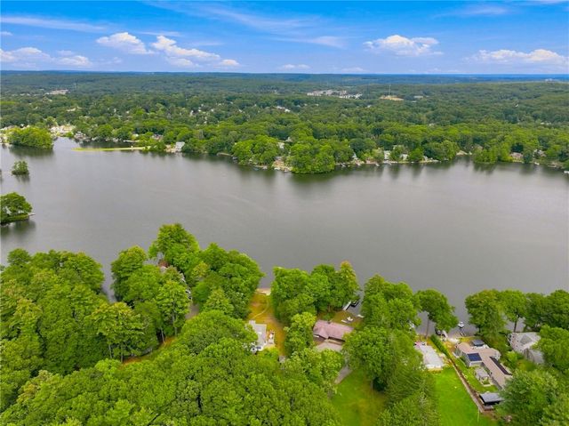 76 Coolridge Avenue, Smithfield, RI 02828