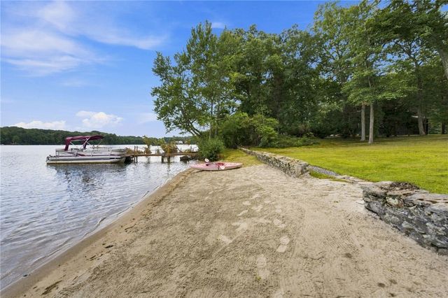 76 Coolridge Avenue, Smithfield, RI 02828