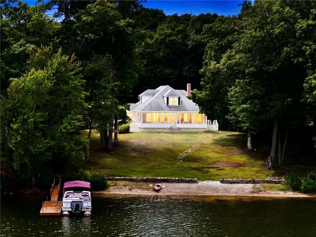 76 Coolridge Avenue, Smithfield, RI 02828